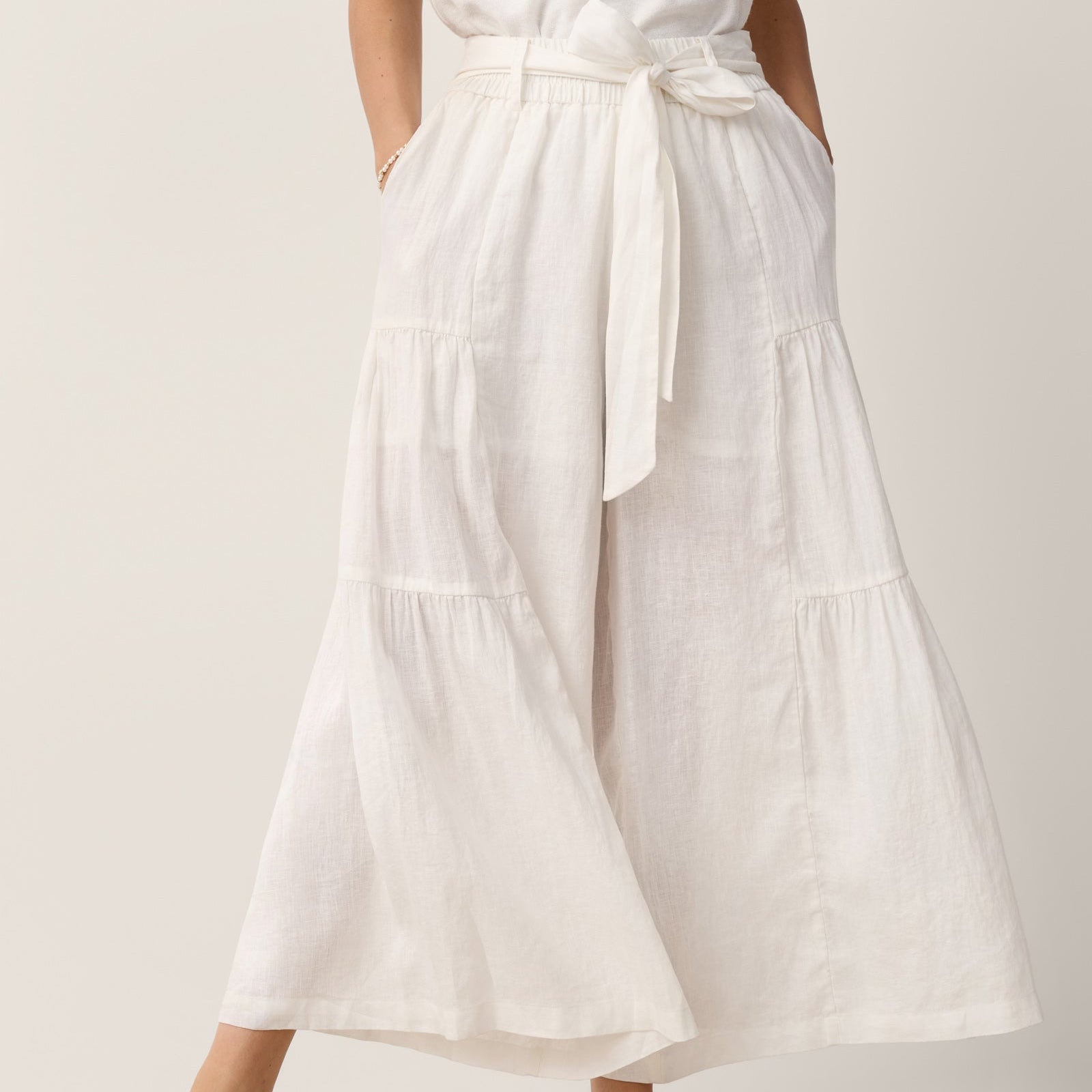 Fashionista Heaven Linen Bow-Waist Pants — Serena