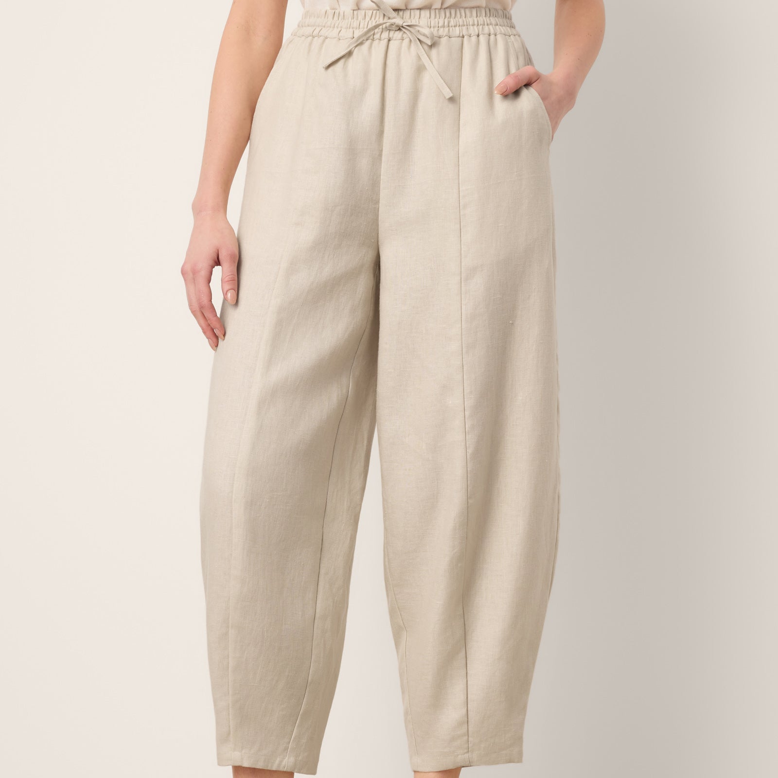 Linen Tapered Cropped Pants — Bibiana