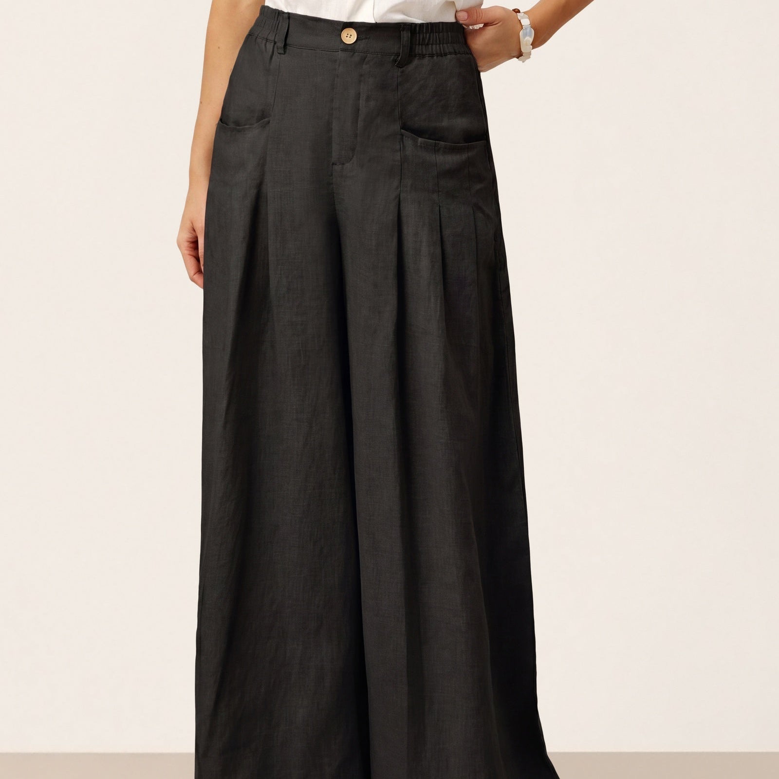 Fashionista Heaven Linen Pleated Relaxed Pants — Yara