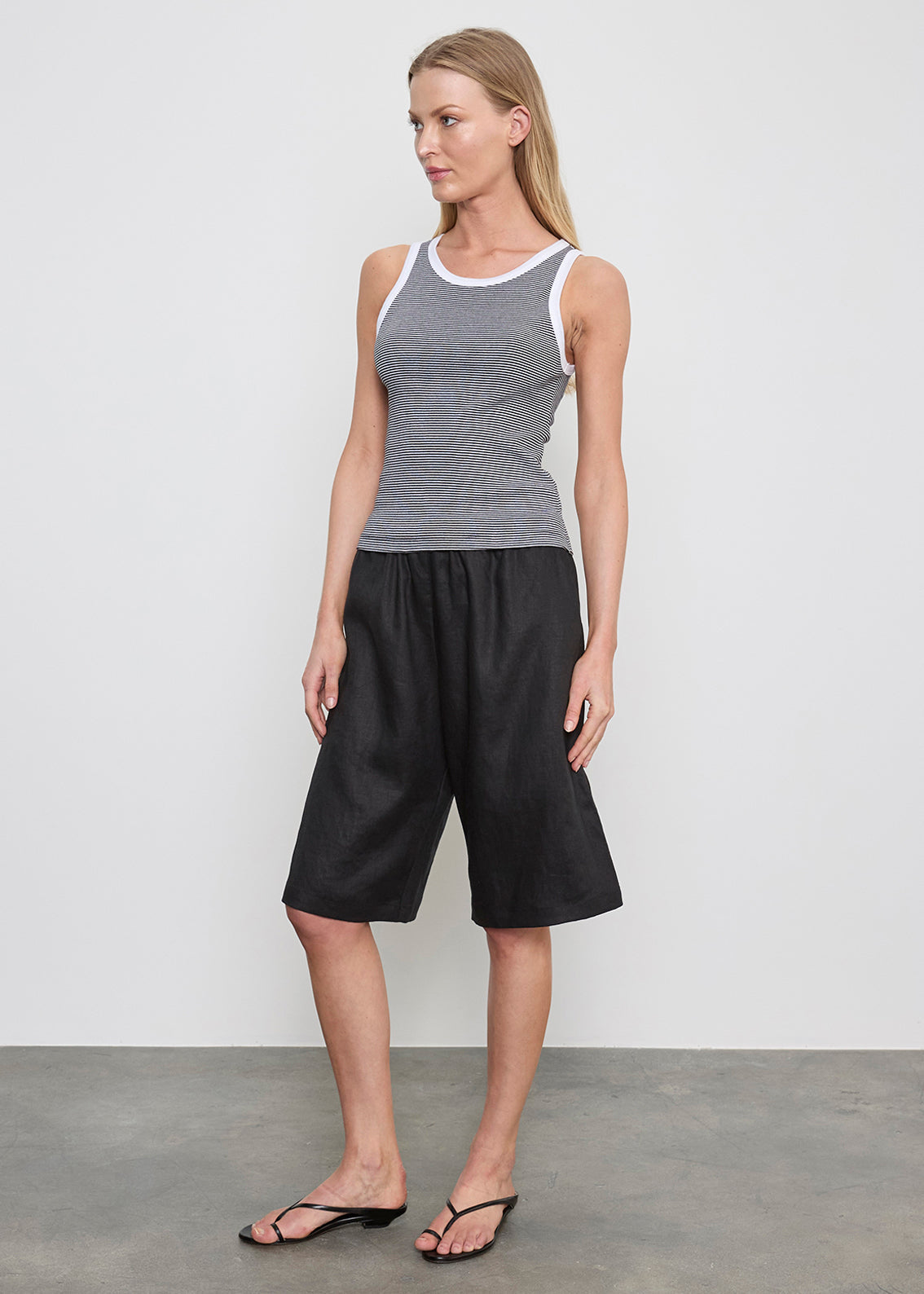 Fashionista Heaven Linen Bermuda Short — Aria