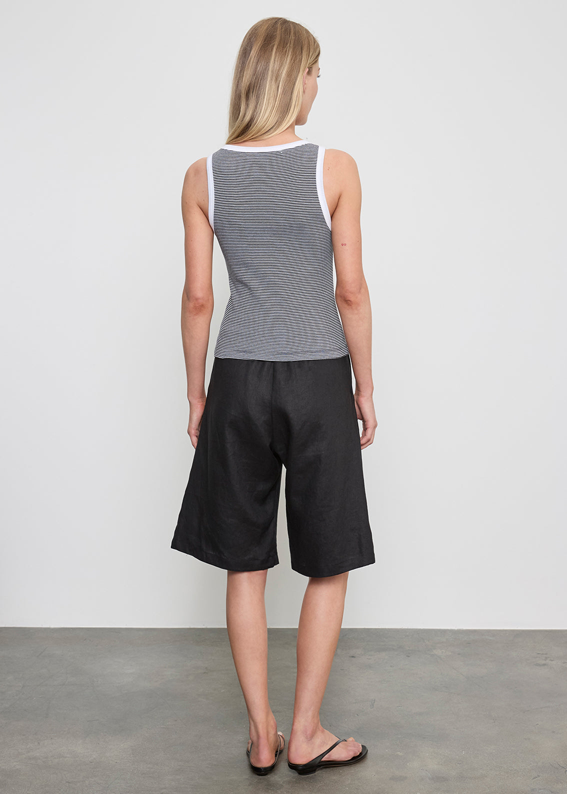Fashionista Heaven Linen Bermuda Short — Aria