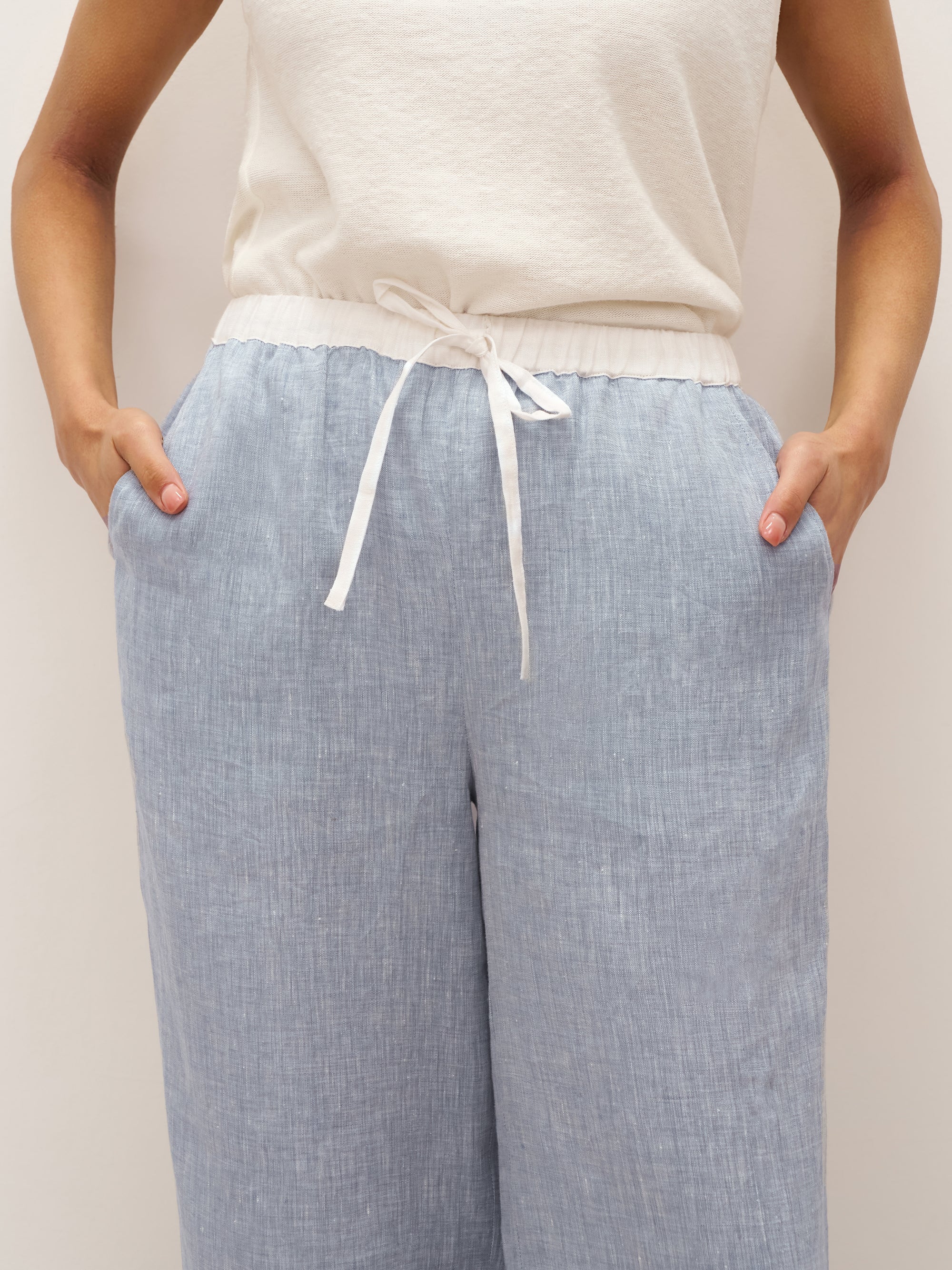 Fashionista Heaven Linen Straight-Leg Trousers — Vita