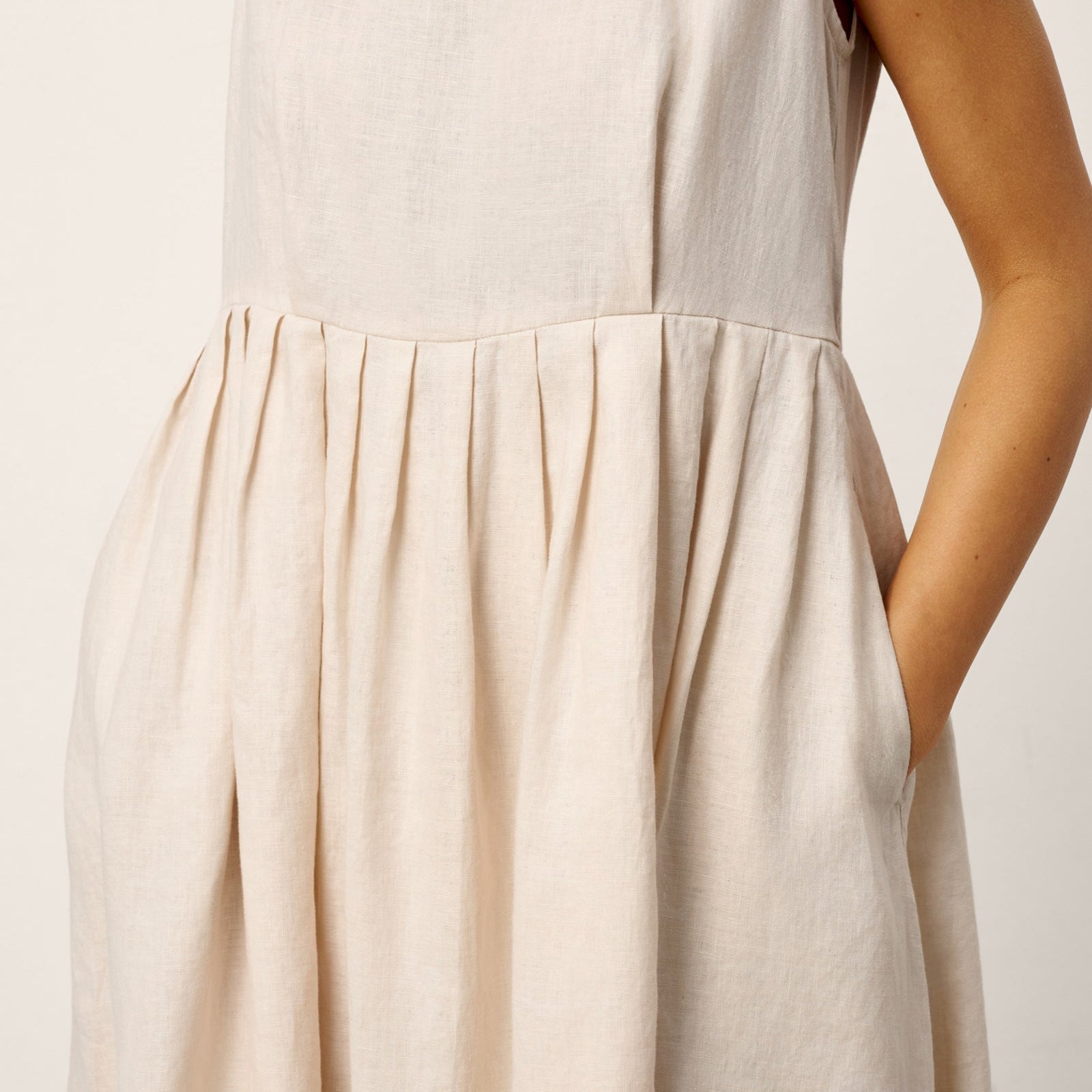 Linen Crew Neck Dress — Selene