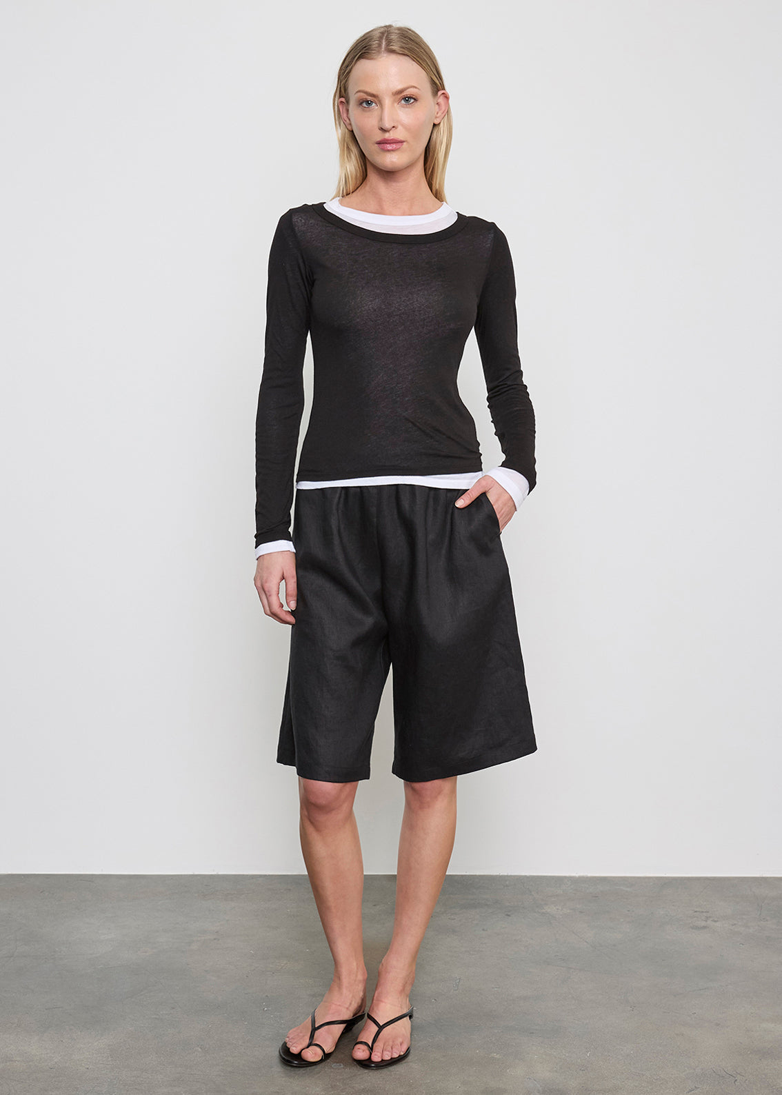 Fashionista Heaven Linen Bermuda Short — Aria