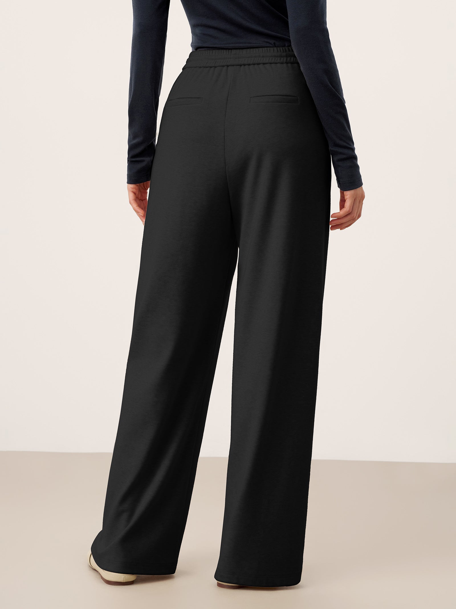 Fashionista Heaven Lyocell Pin-Tuck Pants — Solène